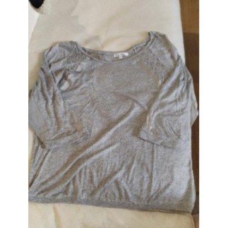 T-shirt les petites S 36/38...