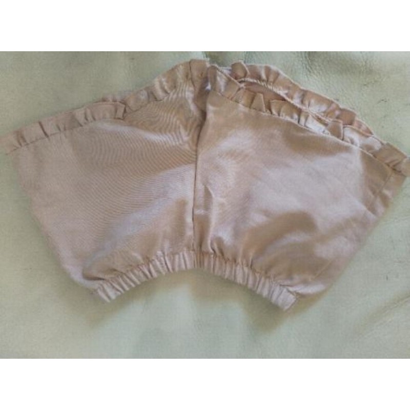 Short ans little celebs rose, très bon état 