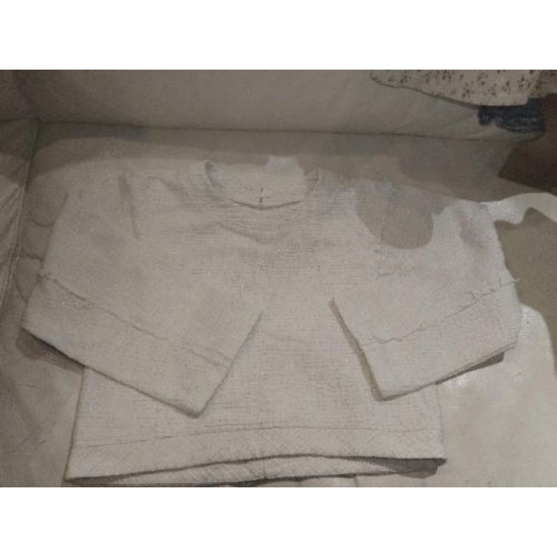 Top pull zara 9-10ans blanc cassé lurex doré 