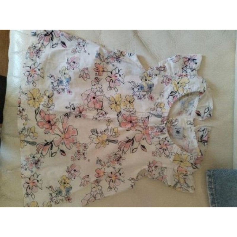 Blouse 8ans petit bateau blanc et fleurs sans manches 