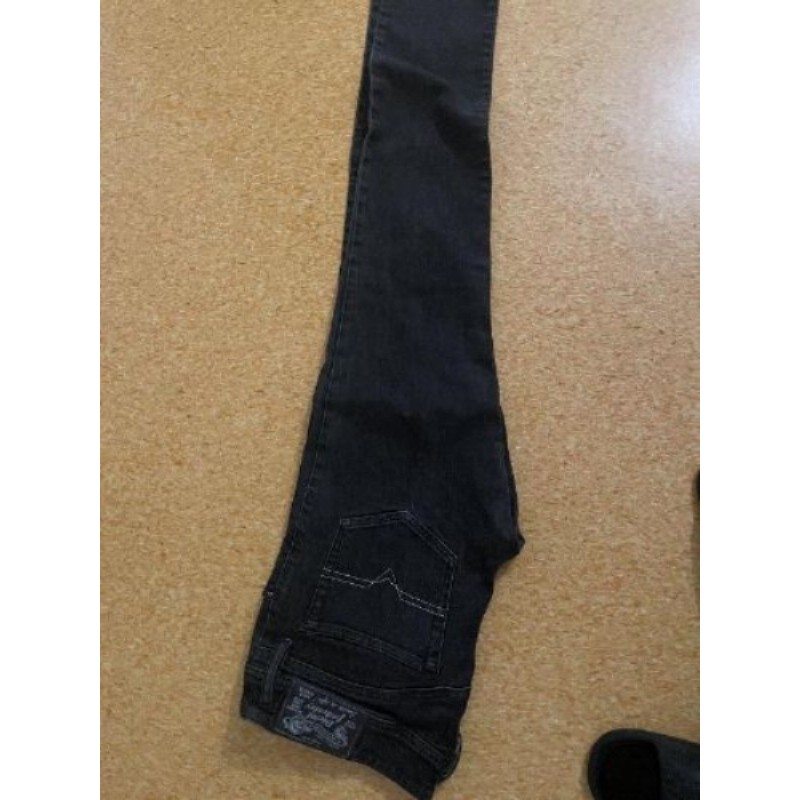 Jean taille basse, noire, DIESEL