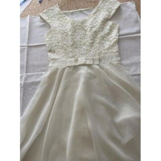 ROBE ECRU HAUT DENTELLE  T.36