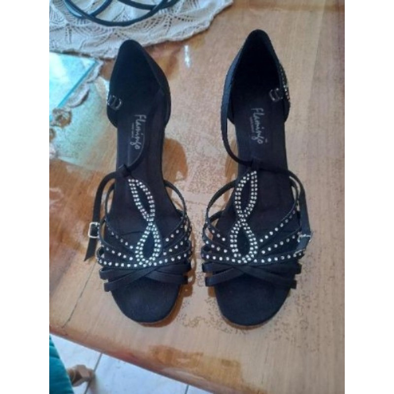 Chaussures de danse. T 41 faites main avec strass