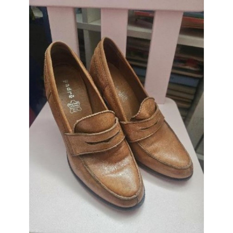 Mocassins André en cuir caramel taille 38