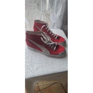 Paire de basket rouge,...