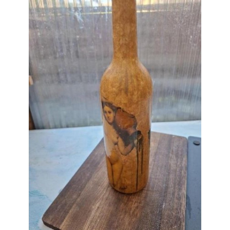 Bouteille pour vin frais typique