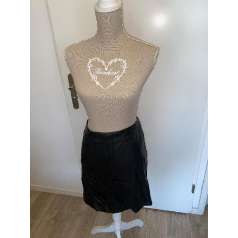 Jupe imitation cuir - neuve avec étiquette - taille 42