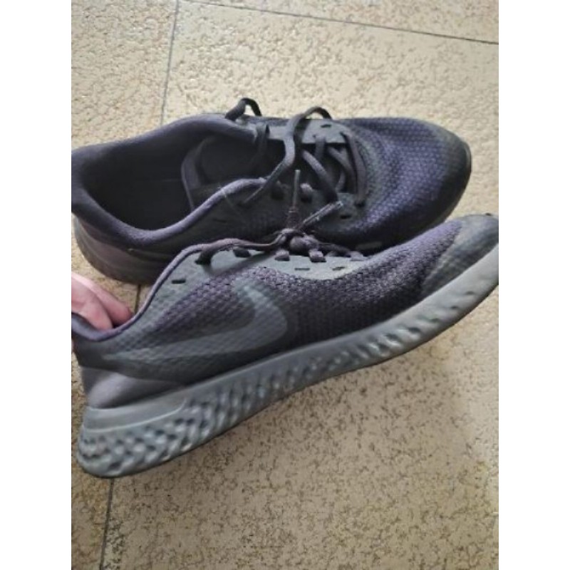 Basket runnig NIKE Noir Taille 38