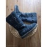 Bottes daims couleur bleu pointure 33