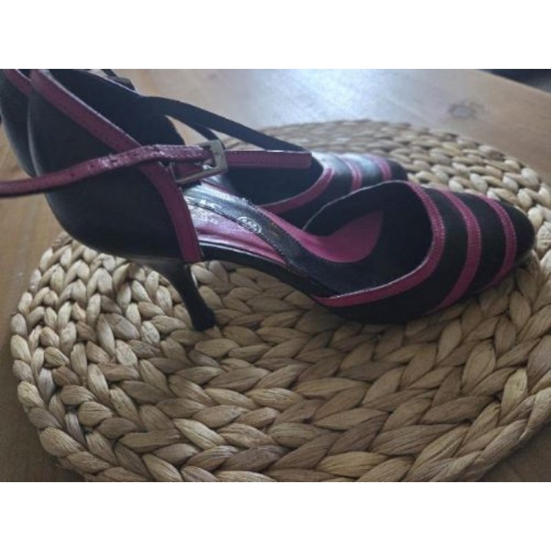Chaussures  noires et roses à talon pointure 36