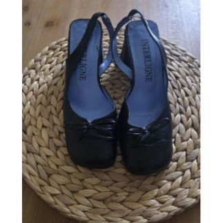 Chaussures noires en cuir...