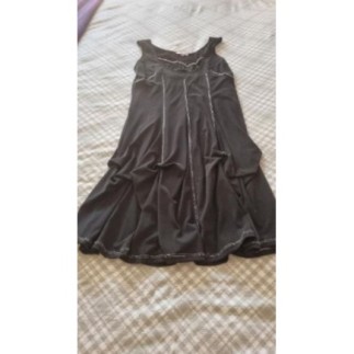 Robe noir liserai blanc PB...