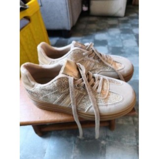 Baskets taille 39 pailletées 