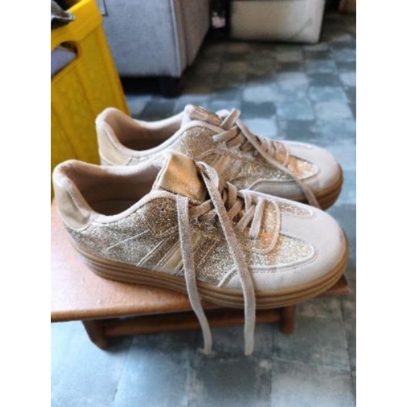 Baskets taille 39 pailletées 