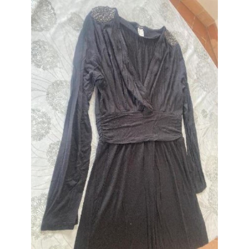 Robe noire manches longues taille 38/40