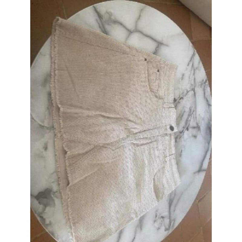 Jupe courte beige en velours taille 46