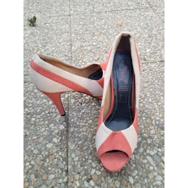 Chaussures cuir talon beige et orange p 40