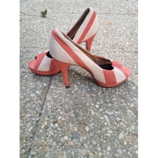 Chaussures cuir talon beige et orange p 40