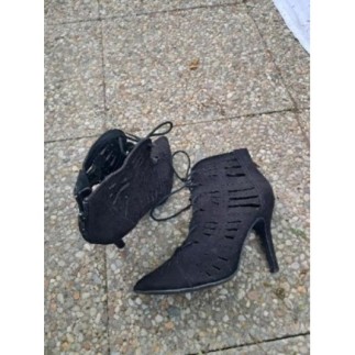 Bottines à talon noires p40...