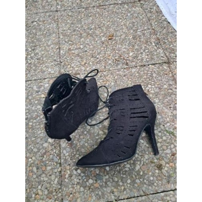Bottines à talon noires p40 Neew Look 