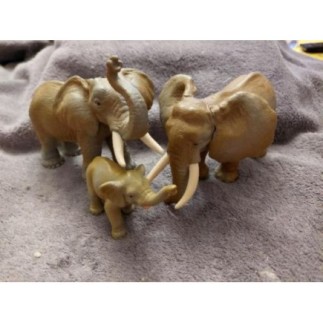 Famille de 3 éléphants 