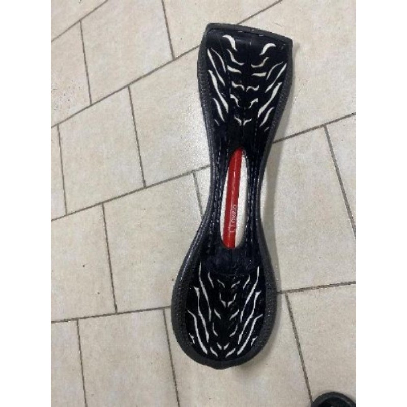Skate snake