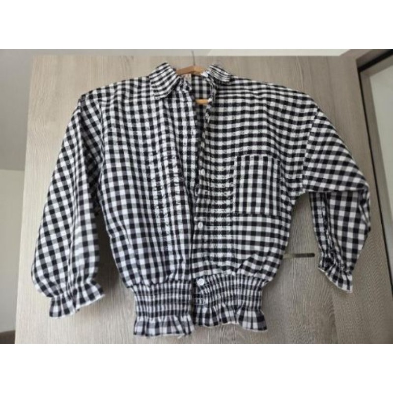 BLOUSE NOIRE ET BLANCHE - 9 ANS (130)