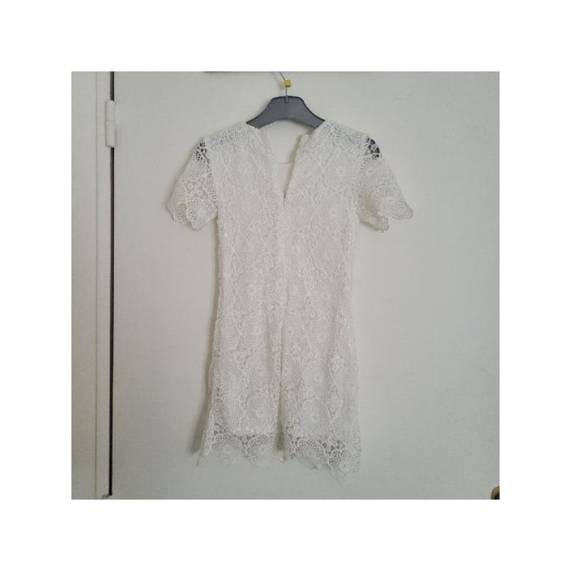 Robe blanche broderie- 6ans