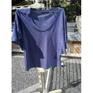 Tee-shirt  bleu avec...