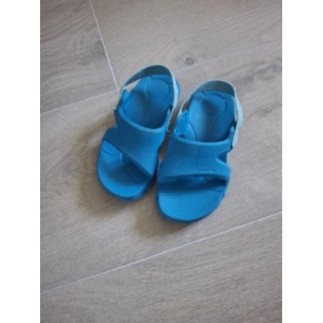 Claquettes piscine 24/25...