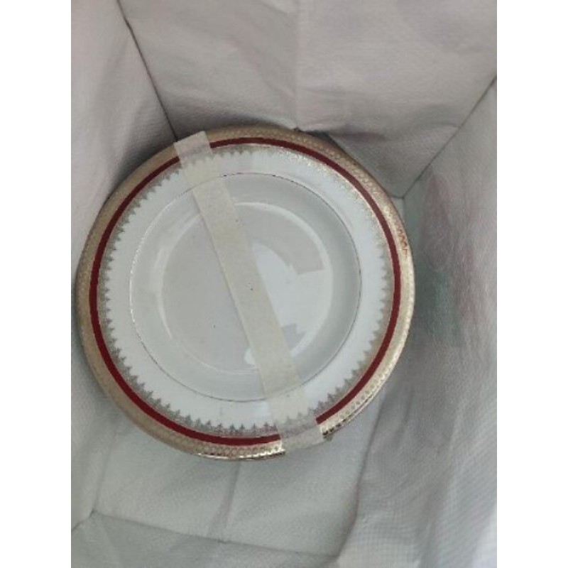 12 assiettes plates 
