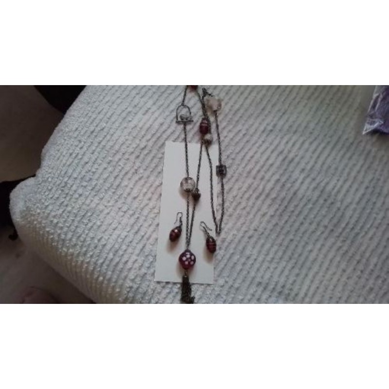 Sautoir et boucles d'oreilles