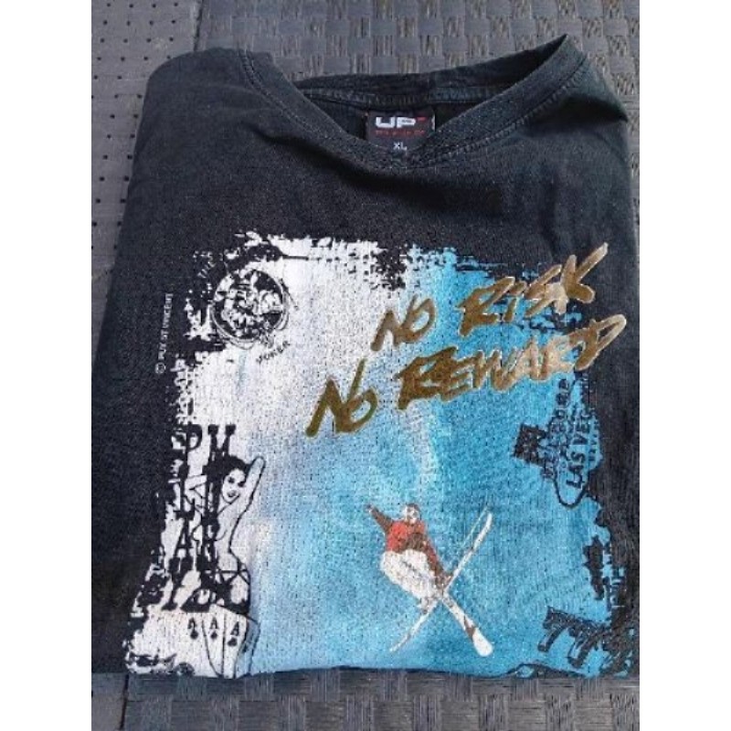 T-shirt. UP  taille XL