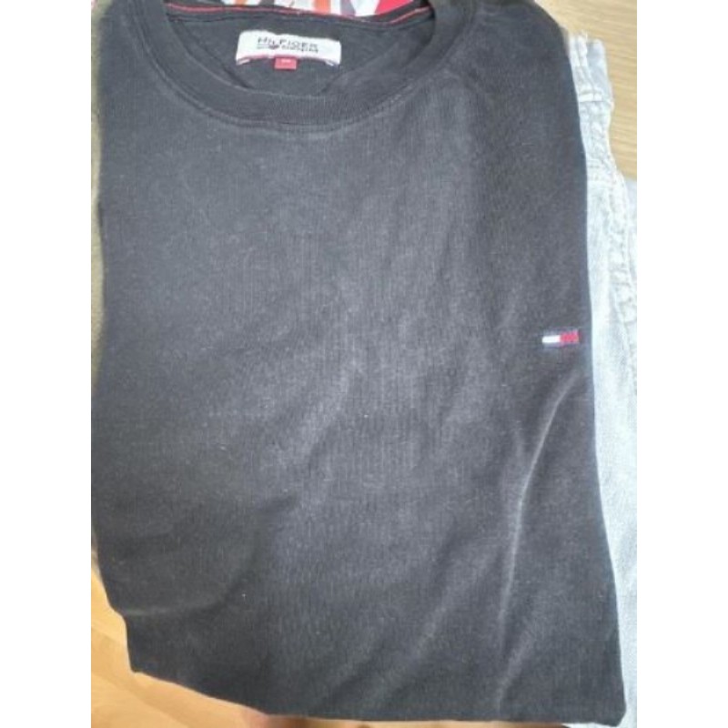 Tee-shirts noir taille M marque Tommy Hilfiger 