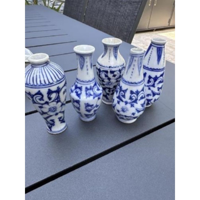 Cinq mini vase chinois 