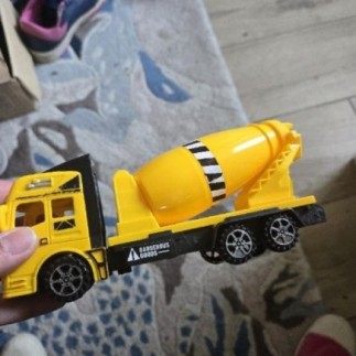 Camion bétonnière
