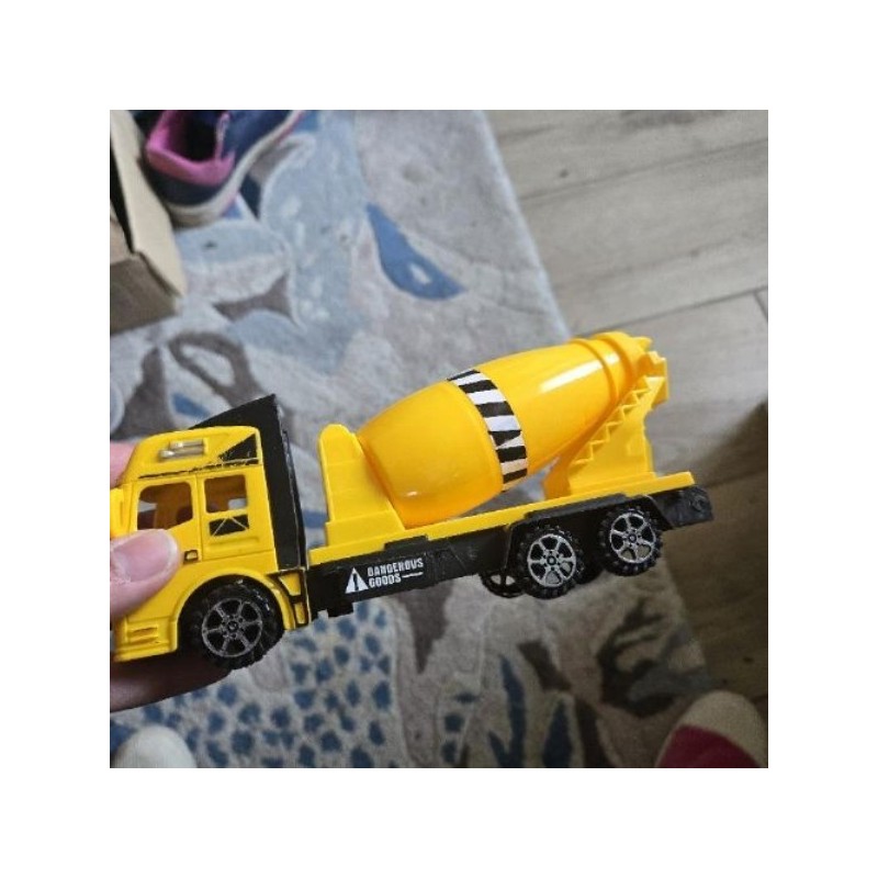 Camion bétonnière