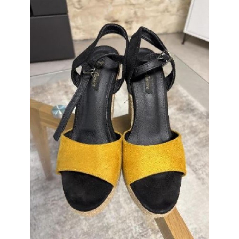 Sandales compensées noires et jaunes - taille 39