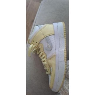 Nike montantes jaune...