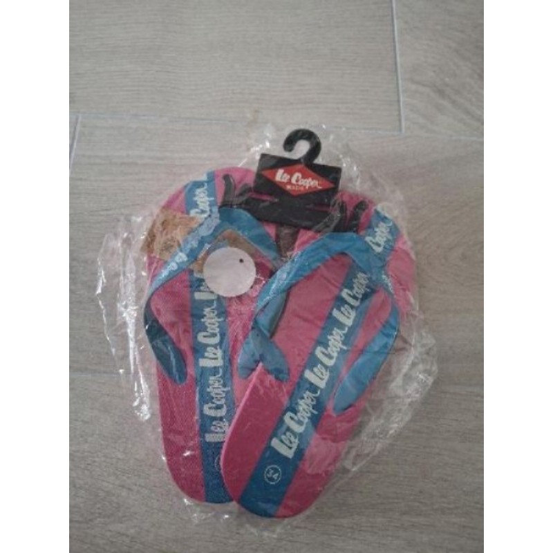 Tongs rose et bleu turquoise Lee cooper taille 34