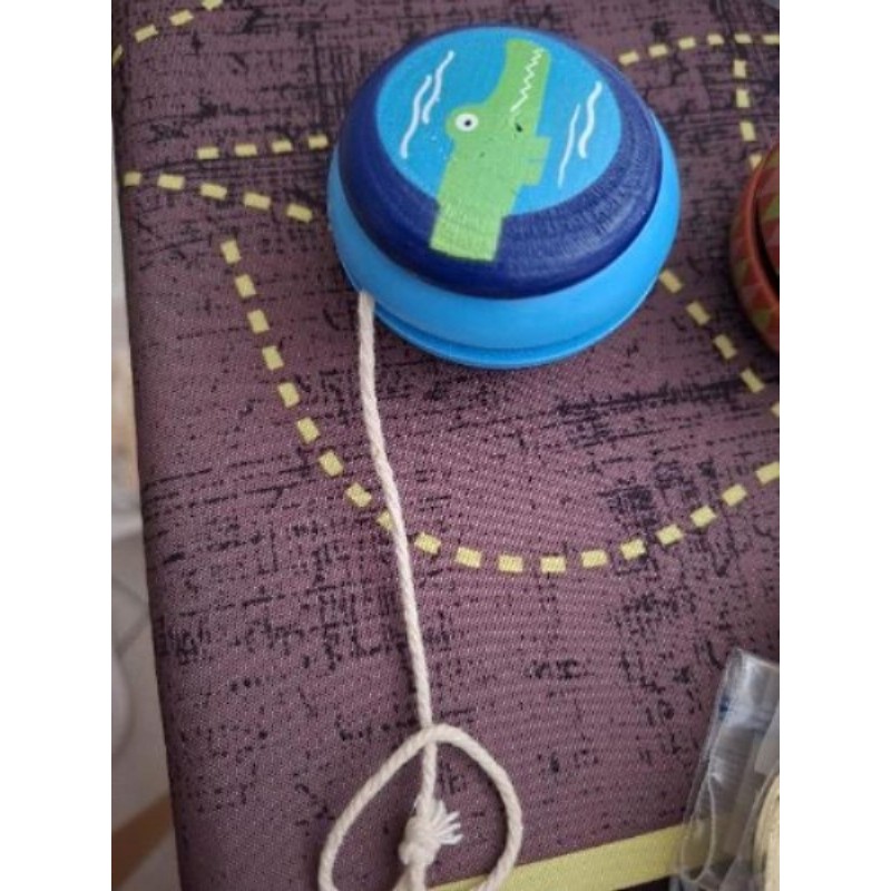 yoyo en bois bleu