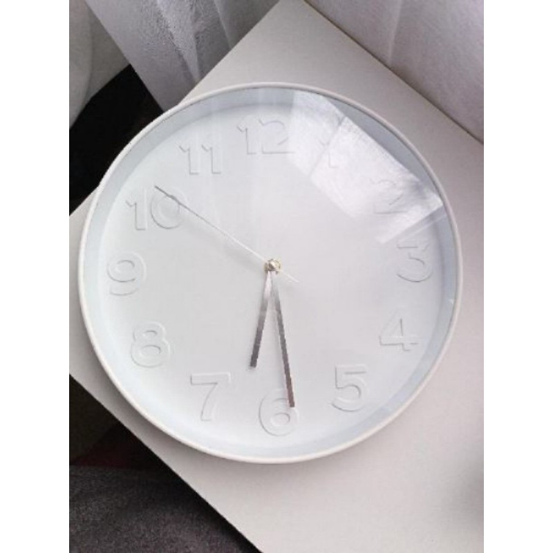 HORLOGE BLANCHE