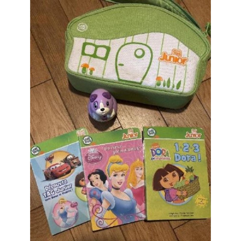 Liseuse Tag Junior et 3 livres et pochette 