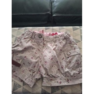 SHORT 4 ANS