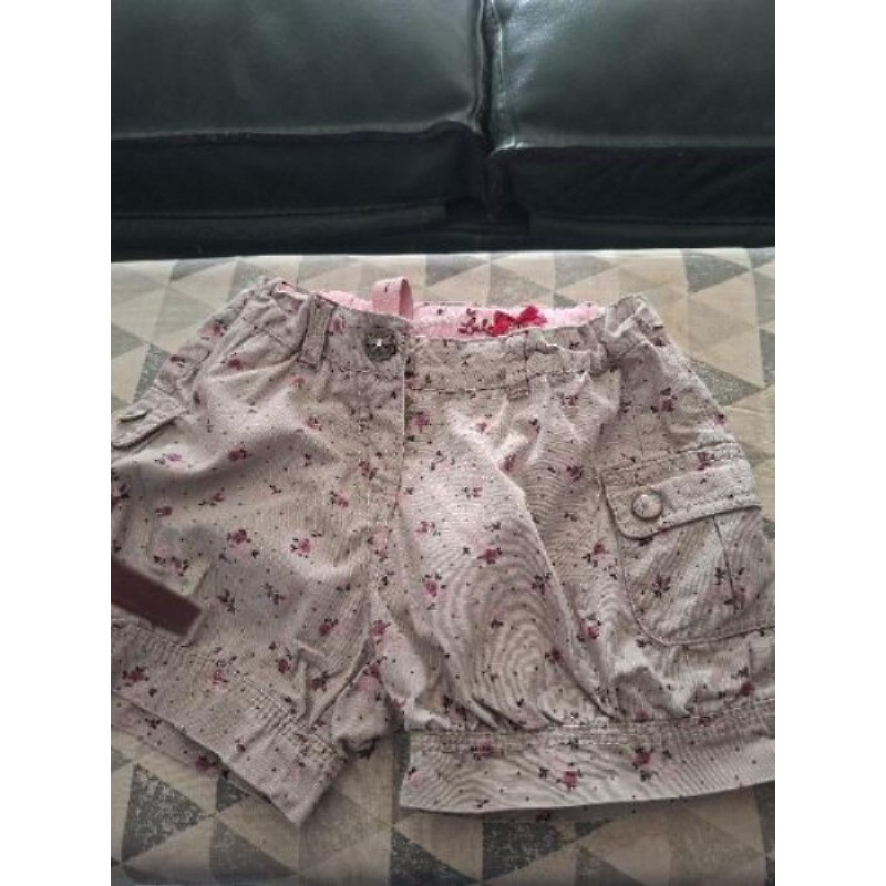 SHORT 4 ANS