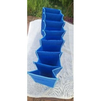 Rangement suspendu bleu