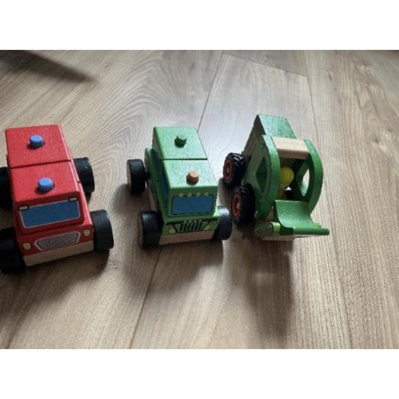 lot de 3 voitures en bois (2 à emplier)