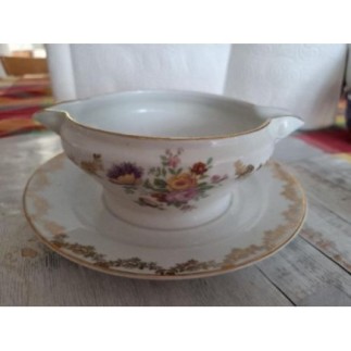 Saucière  sur assiette