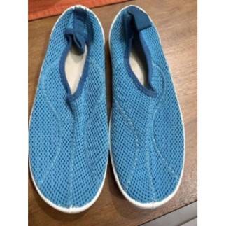 Chaussons de voile bleu...