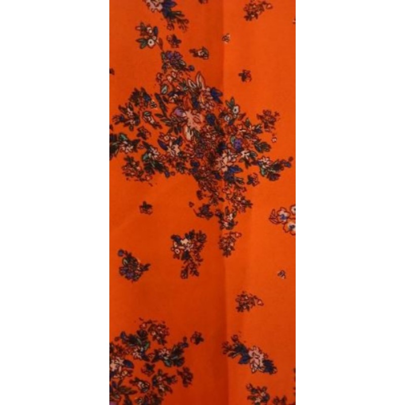 Tee-shirt  PRIMARK framboise avec bouquets de fleurs  T. 40